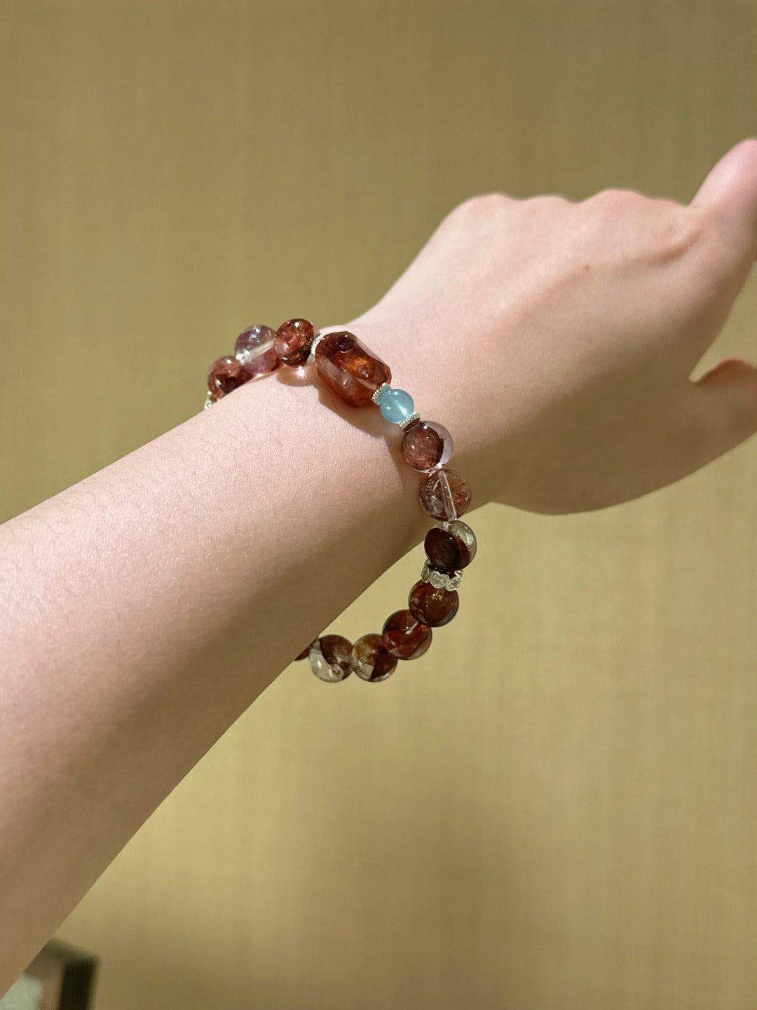 ▫️▪️ Red gum flower aquamarine gum flower with the shape of the bracelet